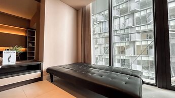 Comfy and Spacious Studio Apartment Carstensz Residence