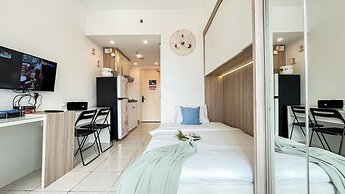 Modern Living Studio Room Apartment M-Town Residence