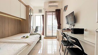 Modern Living Studio Room Apartment M-Town Residence