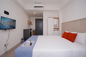 Comfortable Studio Room at Collins Boulevard Apartment