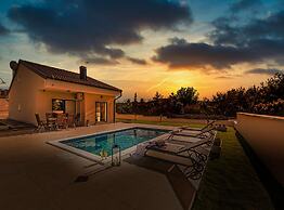 Villa Shaula 1