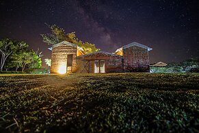 Mumba Lodge by Flow