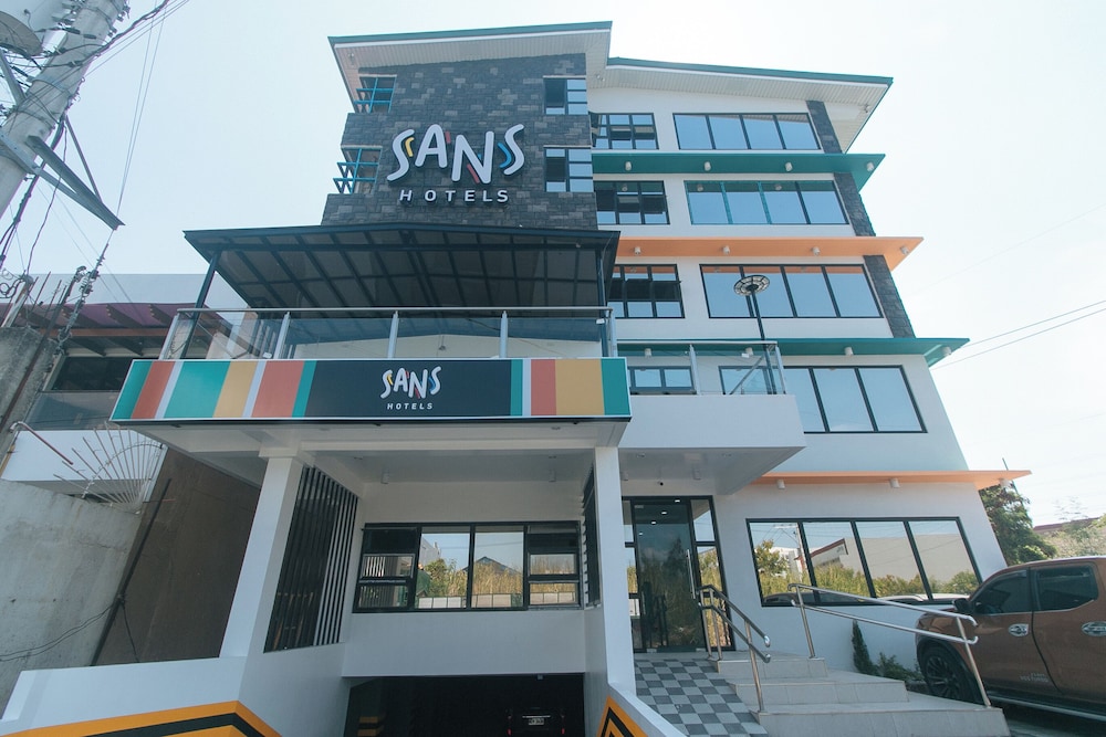 Sans Hotel near Enchanted Kingdom