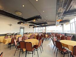 Grand Center Dalat by Lilly Hotel