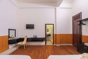 Grand Center Dalat by Lilly Hotel