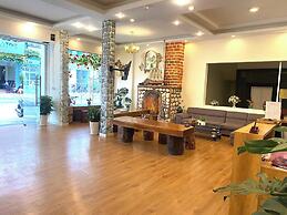 Grand Center Dalat by Lilly Hotel