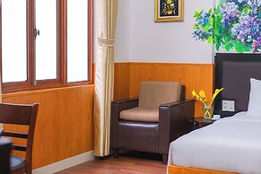 Grand Center Dalat by Lilly Hotel