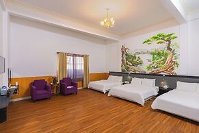 Grand Center Dalat by Lilly Hotel