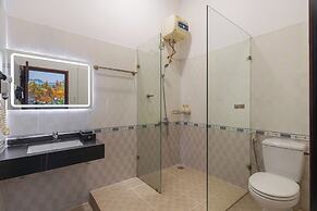Grand Center Dalat by Lilly Hotel