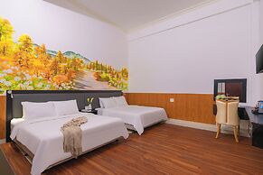 Grand Center Dalat by Lilly Hotel