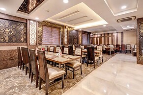 Treebo Riddhi Paradise - 15 mins from Airport