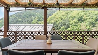 Gapyeong On The Hill Pool Villa