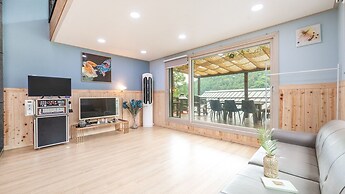 Gapyeong On The Hill Pool Villa