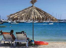 Luxury Villa Malo
