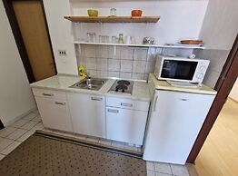 Lora Apartments Gradac