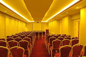 Hotel İzgi Turhan