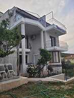 Terrace Urla