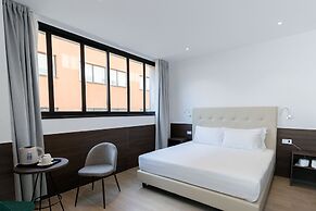 Lh HOTELS