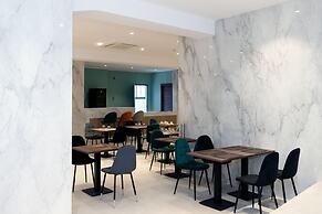Lh HOTELS