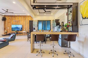 Cosmicstays Luxe Oasis Pool & Bar Villa