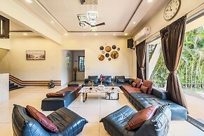 Cosmicstays Luxe Oasis Pool & Bar Villa