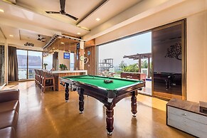 Cosmicstays Luxe Oasis Pool & Bar Villa