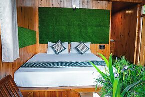 WOW Treehouse & Cottages