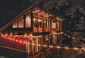 WOW Treehouse & Cottages
