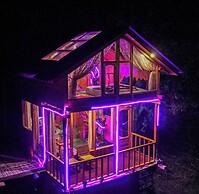 WOW Treehouse & Cottages