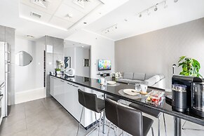 Iconic Marina Stay Cayan Tower 2BR