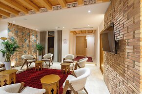 Sarhad Hotel