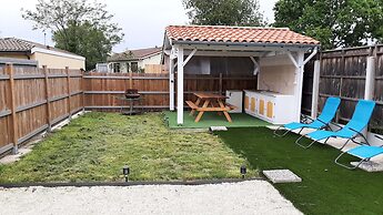 Holiday Home in La Teste Near Arcachon Beach