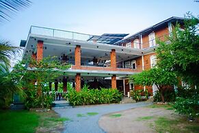 Sky 14 Safari Resort