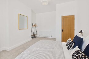Host Stay Holmwood