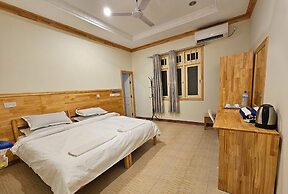 Kuri Himandhoo Inn