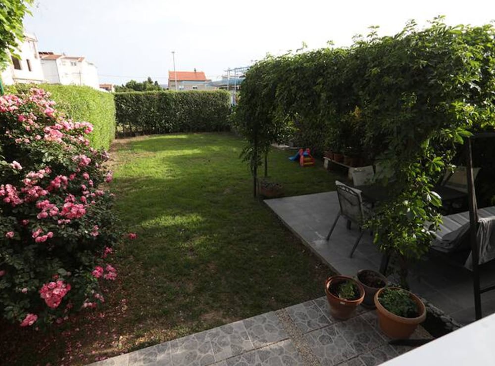 Garden Oasis - Kaštel Lukšić