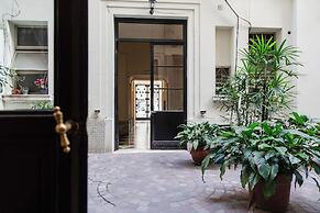 Alvear Bioy Residence by Argenhost