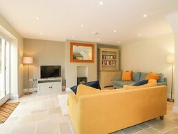 9 Rectory Lane