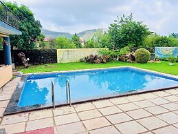 Bailey's Castle Villa