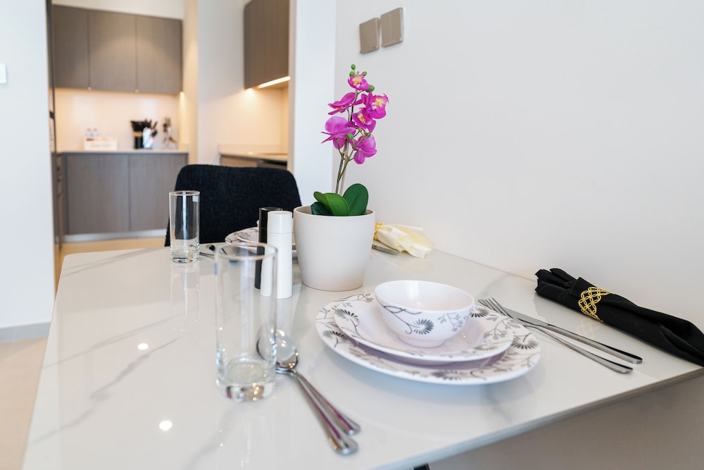 Burj Khalifa & Fountain View | Living & Bedroom