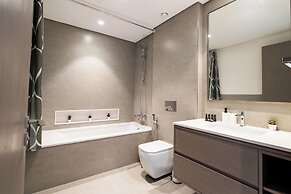 Burj Khalifa & Fountain View | Living & Bedroom