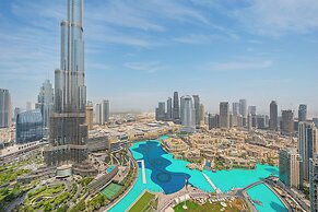 Burj Khalifa & Fountain View | Living & Bedroom