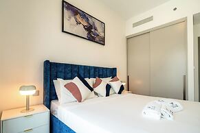 Burj & Fountain View Retreat