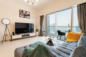 Burj & Fountain View Retreat