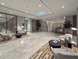 Burj & Fountain View Retreat