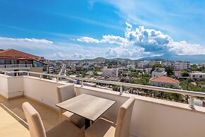La Luna Resort
