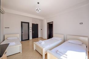 La Luna Resort