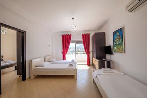 La Luna Resort
