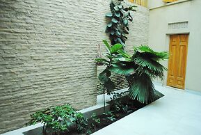 AIST HOTEL