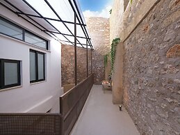 The Acropolis Pathway